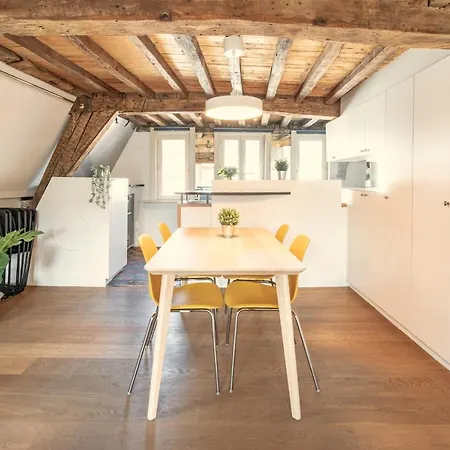 The Hendrik House In Old Town Apartment