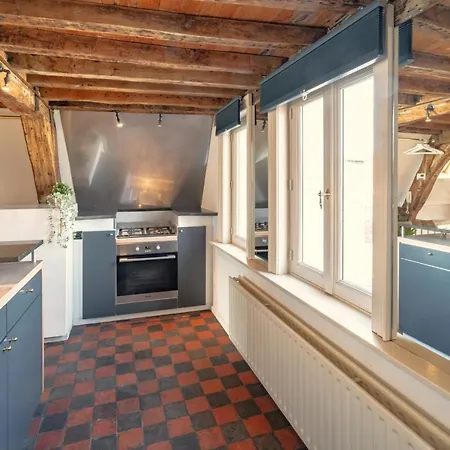 The Hendrik House In Old Town Apartment *